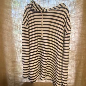 Ava and Viv Pullover